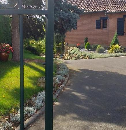 Bed and Breakfast Le Refuge Du Hibou Beaurains Экстерьер фото