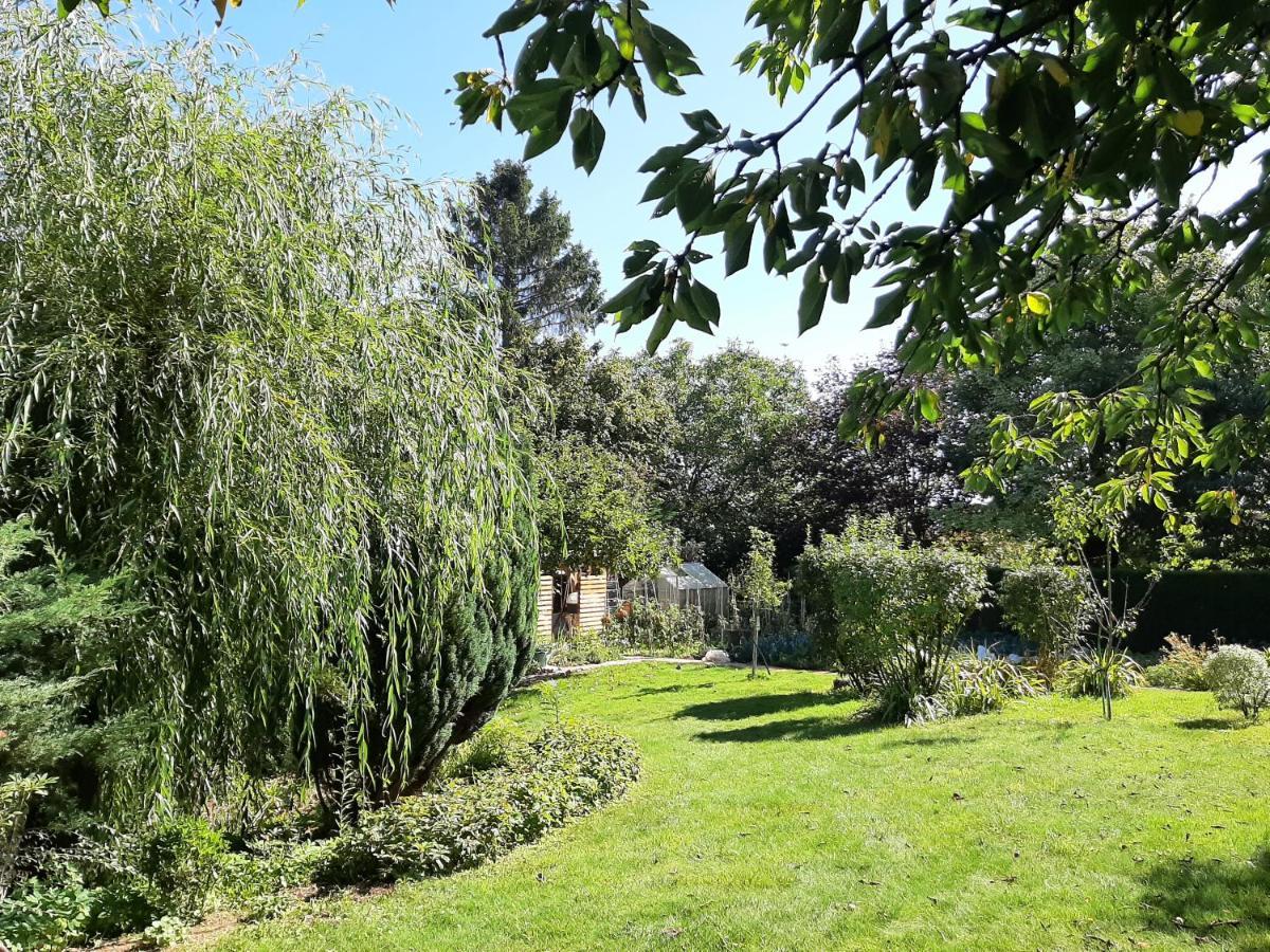 Bed and Breakfast Le Refuge Du Hibou Beaurains Экстерьер фото